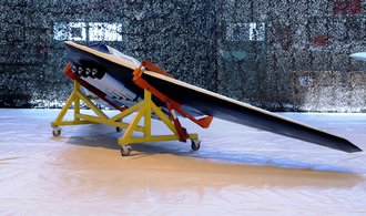 Írán představil nový útočný dron, jde o kopii amerického stroje Sentinel
