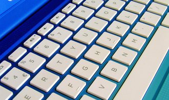 Internetovému prodeji se daří. Češi letos utrácejí v e-shopech více