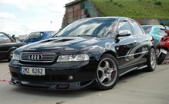 Audi A4: titulní fotka