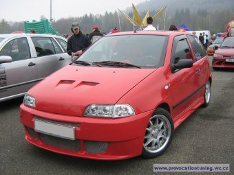 Fiat Punto: titulní fotka