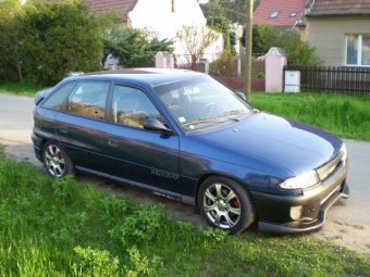 Opel Astra: titulní fotka