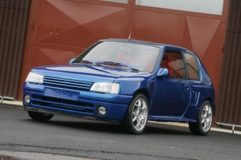 Peugeot 205: titulní fotka