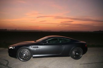 Aston Martin DB9: titulní fotka