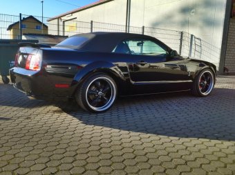 Ford Mustang: titulní fotka