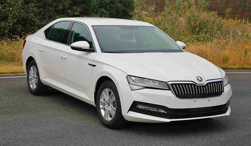 skoda-superb-20_5c3f4a2425376.jpg