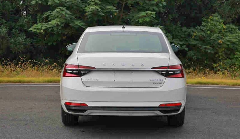 skoda-superb-50_5c3f4a24b3102.jpg